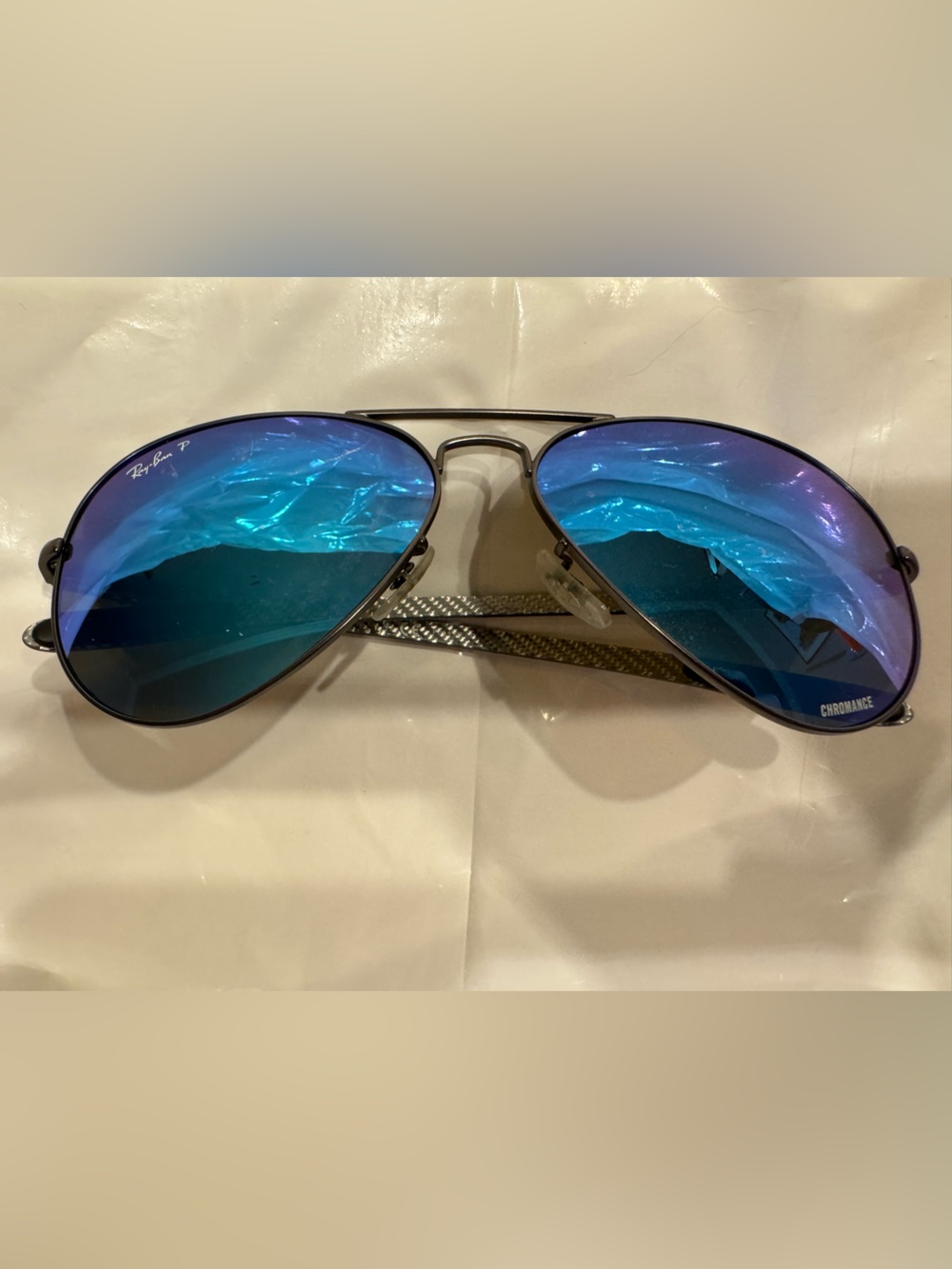 Ray-Ban polarized aviator sunglasses - Picture 2 of 8